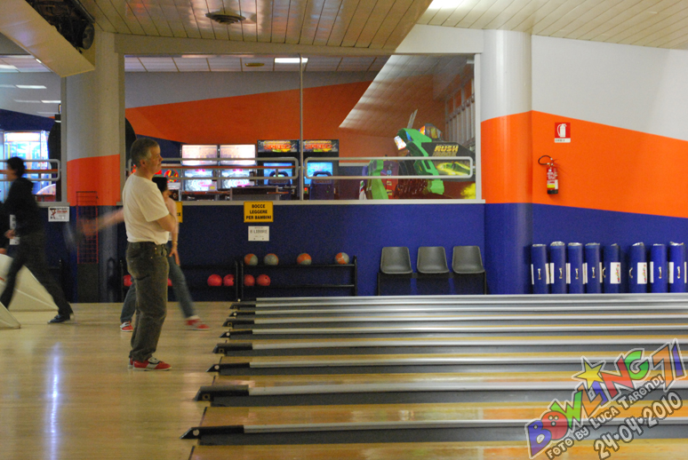 Il tuo sabato sera al Bowling 71!