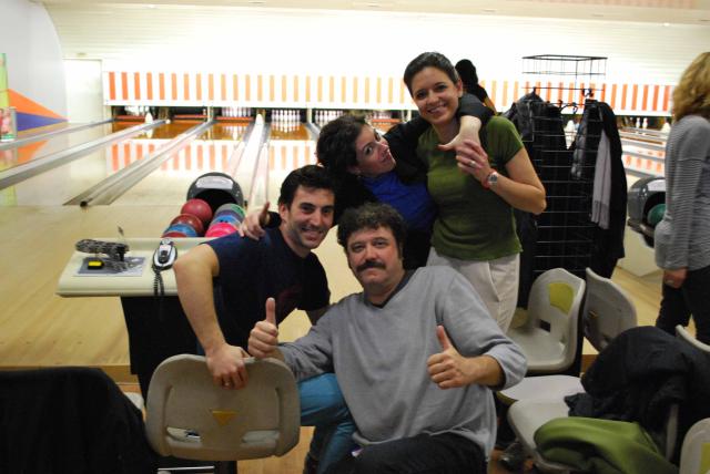 Torneo a squadre da 4 persone
Martedì 27 ottobre 2009
Risultati e classifica su http://www.bowling71.com/tornei.php